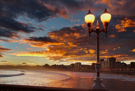 Amanece en Gijón